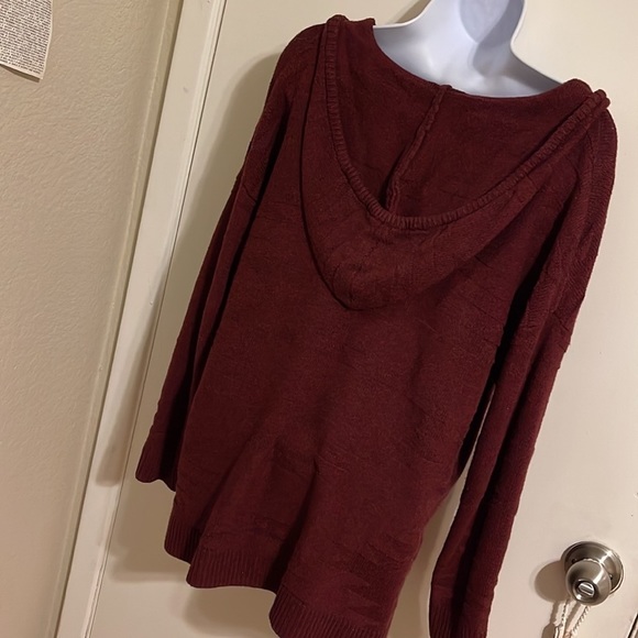 American Eagle Sweater hoodie maroon or burgundy - Picture 2 of 2